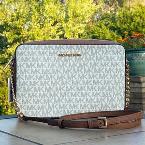 NWT Michael Kors Jet Set Crossbody